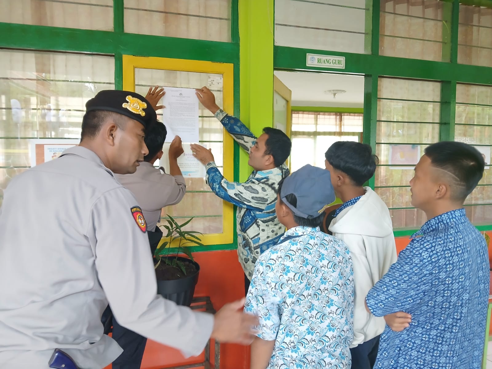 Polsek Sukawening Sosialisasikan Maklumat Kapolda Jabar Tentang Pemberantasan Premanisme dan Geng Motor