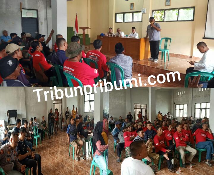 Warga Cipatujah Geruduk Balai Desa: Tuntut Transparansi dan Desak Kades Mundur Jika Dana Rp152 Juta Tak Dikembalikan