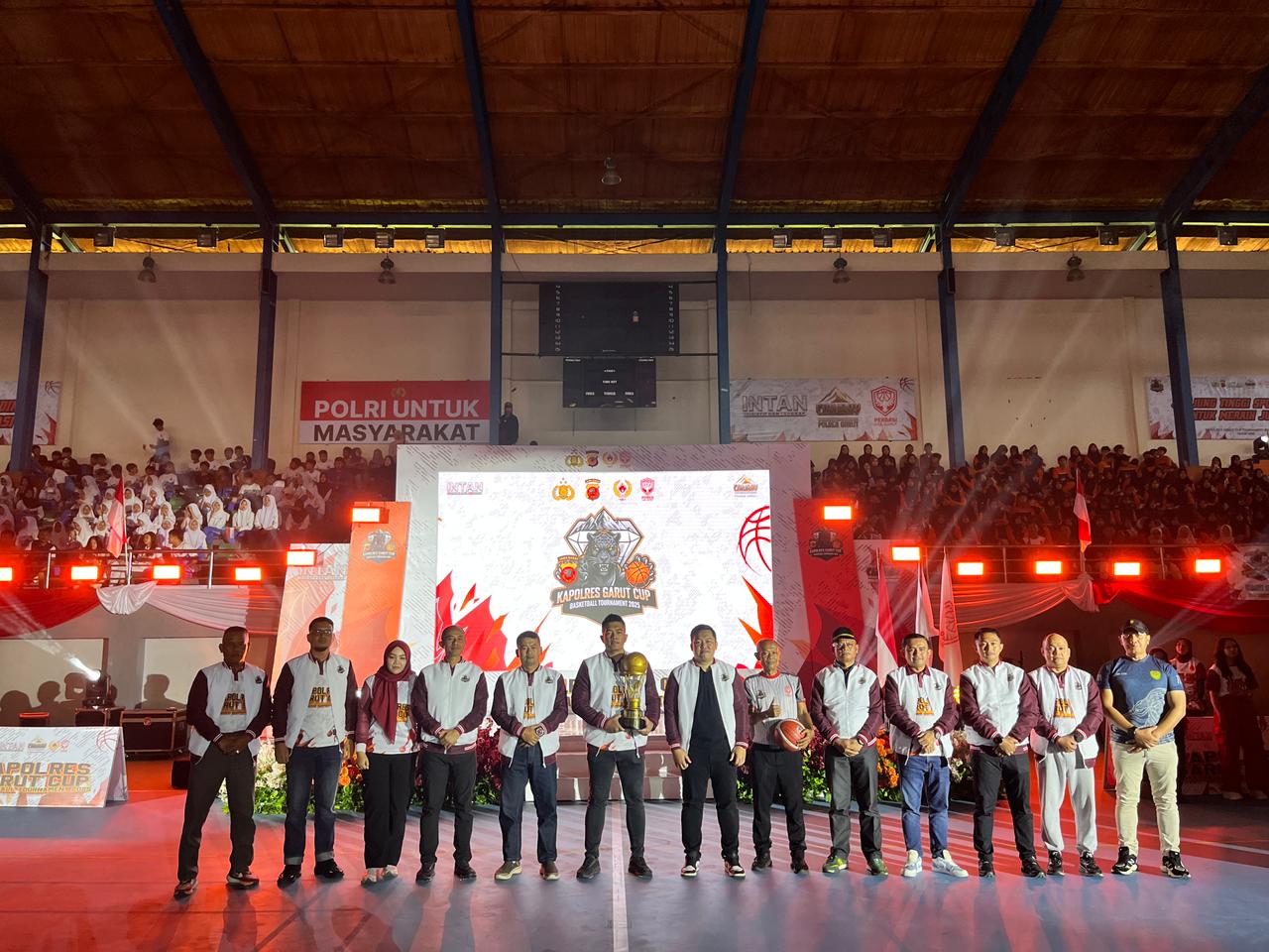 Semarak Pembukaan Turnamen Bola Basket “Kapolres Garut Cup 2025”: Ajang Sportivitas dan Persahabatan Pelajar Garut