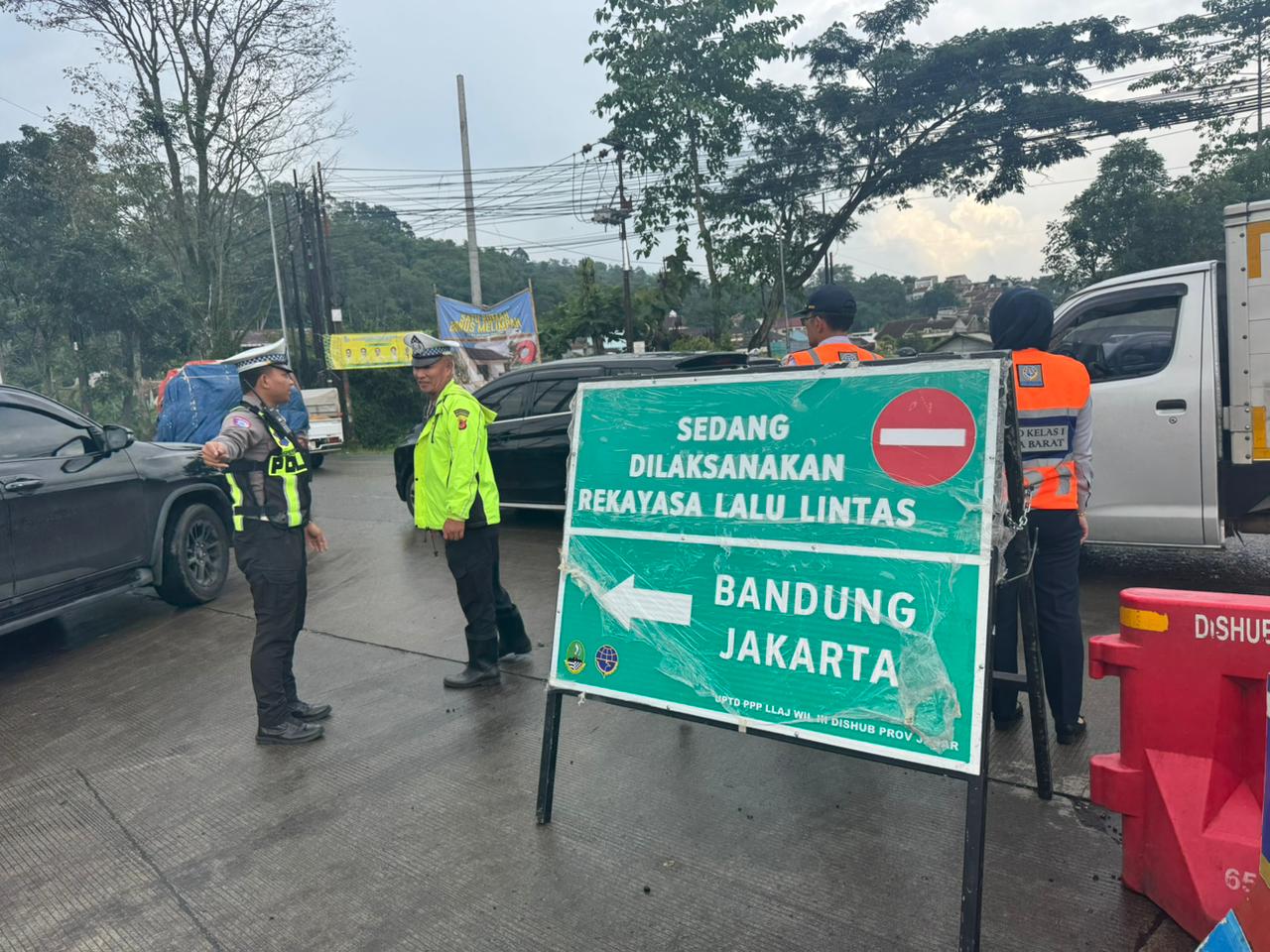Optimalisasi Arus Libur Panjang, Polres Garut Terapkan 9 Kali One Way