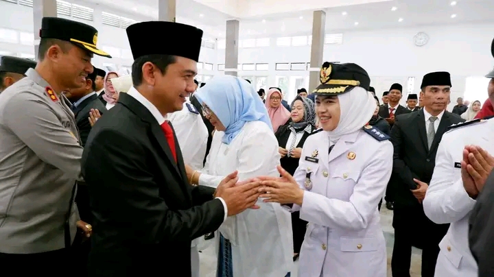 Ketua DPRD Garut Aris Munandar Hadiri Pelantikan Sejumlah Kadis, Camat dan Lurah, Ingatkan Jabatan Bukan Sekadar Formalitas