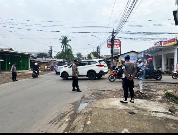 Polsek Cikarang Timur Laksanakan Yanmas Pagi, Pastikan Kelancaran Lalu Lintas Pasca Libur Nataru