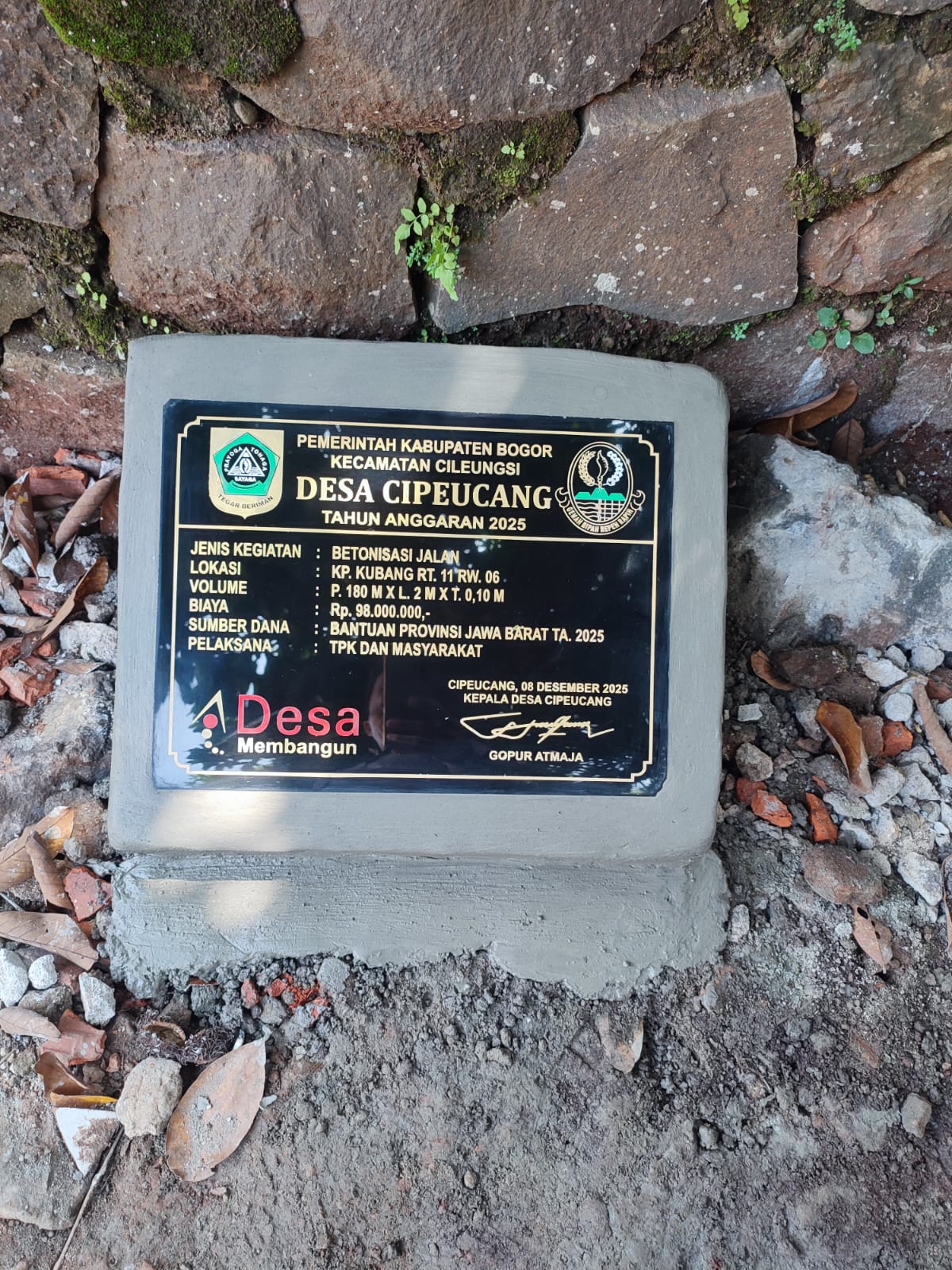 ‎Betonisasi Jalan Kampung Kubang, Bukti Nyata Desa Cipeucang Terus Membangun