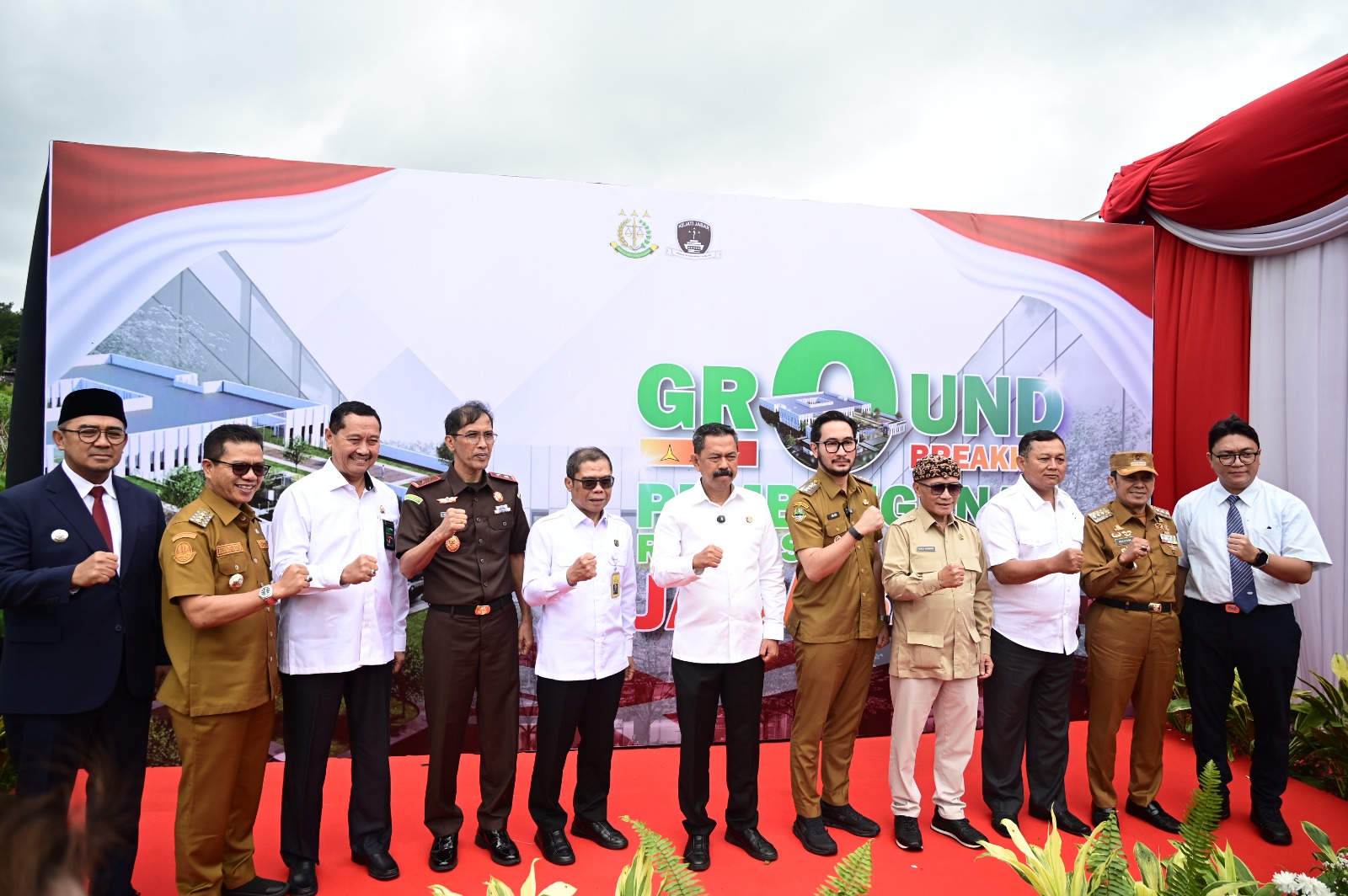 Kajati Jabar Dampingi Plt. Waka Kejagung, Pembangunan RS Adhyaksa Jabar Resmi Dimulai di Lembang