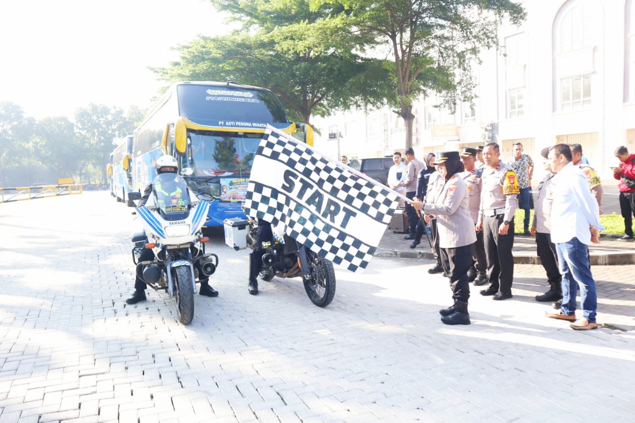 Kapolres Metro Bekasi Resmi Lepas Program Mudik Gratis, 3 Bus Bawa 150 Pemudik Pulang Kampung